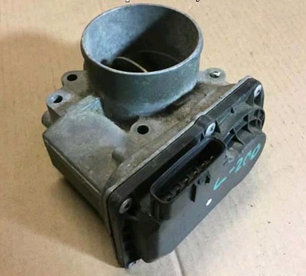 1450A033 Mitsubishi Дросільна заслінка в зборі