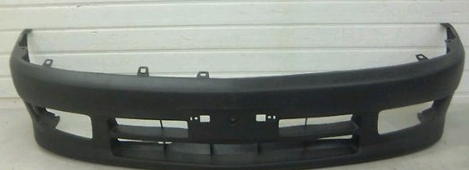Передній бампер на Mitsubishi Lancer VI 