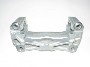 Скоба супорта переднього Subaru 26225FE000