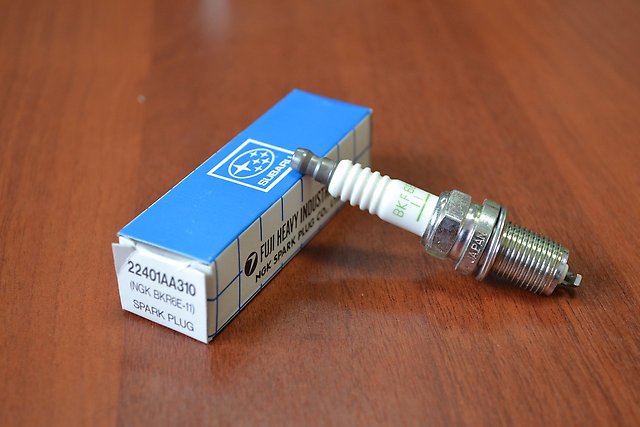 Свічки Subaru 22401AA310