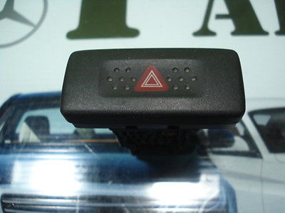 Кнопка включення аварійного сигналу Nissan Primera (P11) (Нісан Прімера)