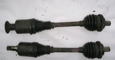 Піввісь передня, права Mercedes A2203300101 ціна, від 157.24 USD