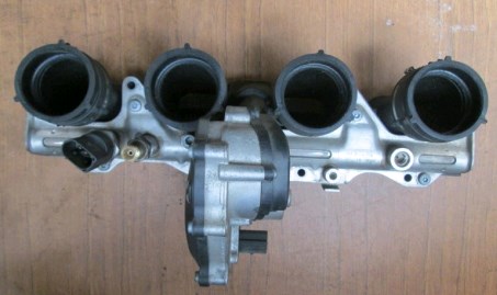 06D133209T VAG Розподільник палива