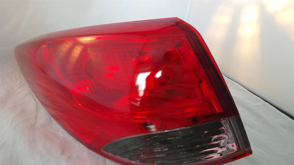 Задня ліва зовнішня фара Hyundai/Kia 924012S020 ціна, від 83.34 USD