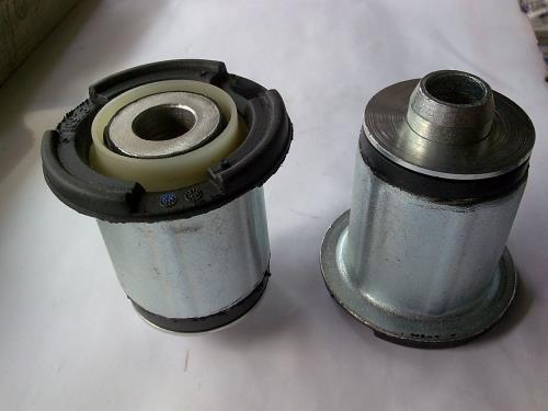 Купити 8200039866 Renault (RVI) Підрамник передній