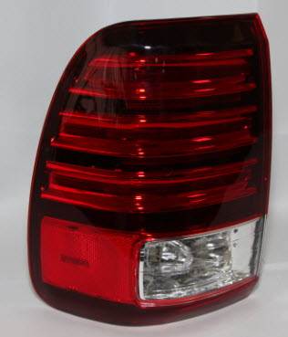 8156160700 Toyota Задній лівий зовнішній ліхтар