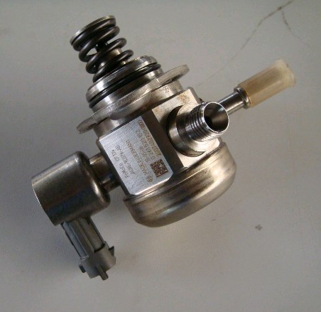Насос паливний високого тиску Bosch 0261520152 ціна, від 190.03 USD