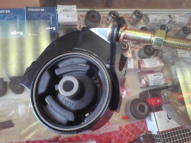 Права подушка двигуна Nissan/Infiniti 1121031U1C ціна, від 25.33 USD
