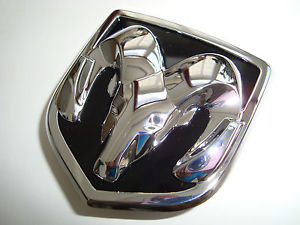05191814AA Chrysler емблема кришки багажника, фірмовий значок
