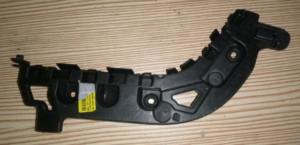 Лівий кронштейн заднього бампера Renault (RVI) 850420027R ціна, від 15.23 USD