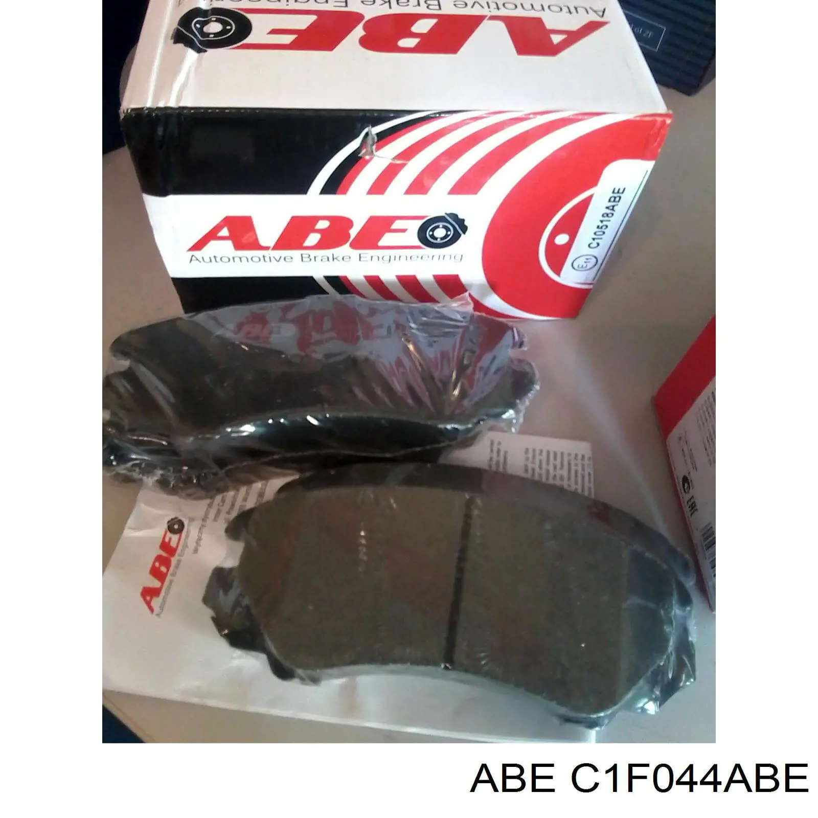 C1F044ABE ABE Передні гальмівні колодки