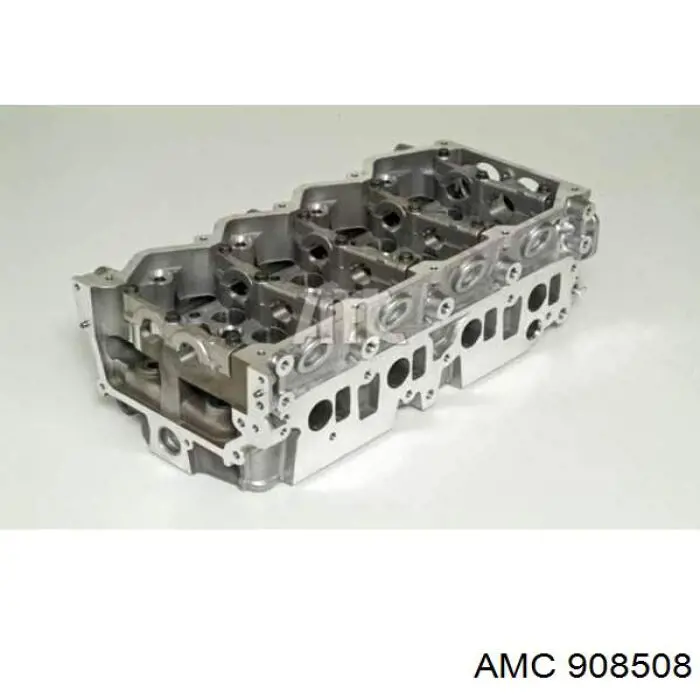 110408H802 Nissan/Infiniti Головка циліндрів