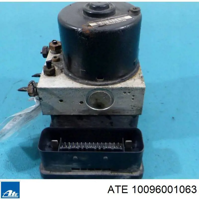 Блок АБС 10096001063 Mazda