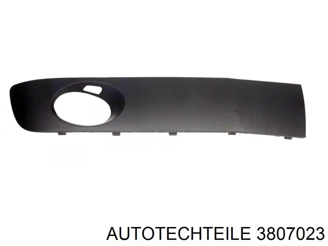 3807023 Autotechteile заглушка/ решітка протитуманних фар бампера переднього, права