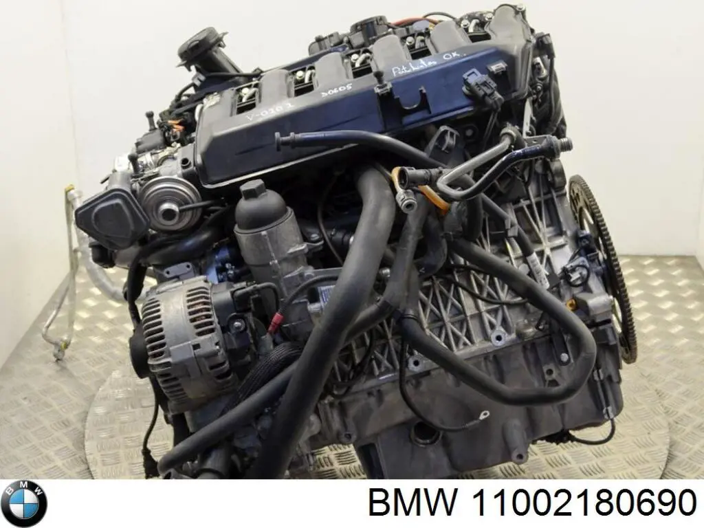 11002180690 BMW двигун у зборі