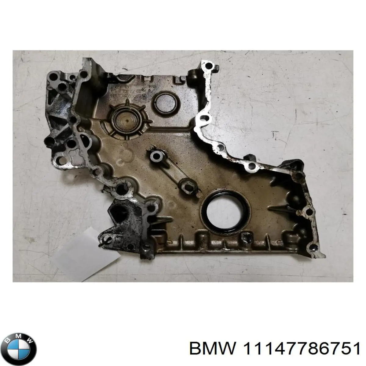 Кришка двигуна передня на BMW 7 (E65,66)