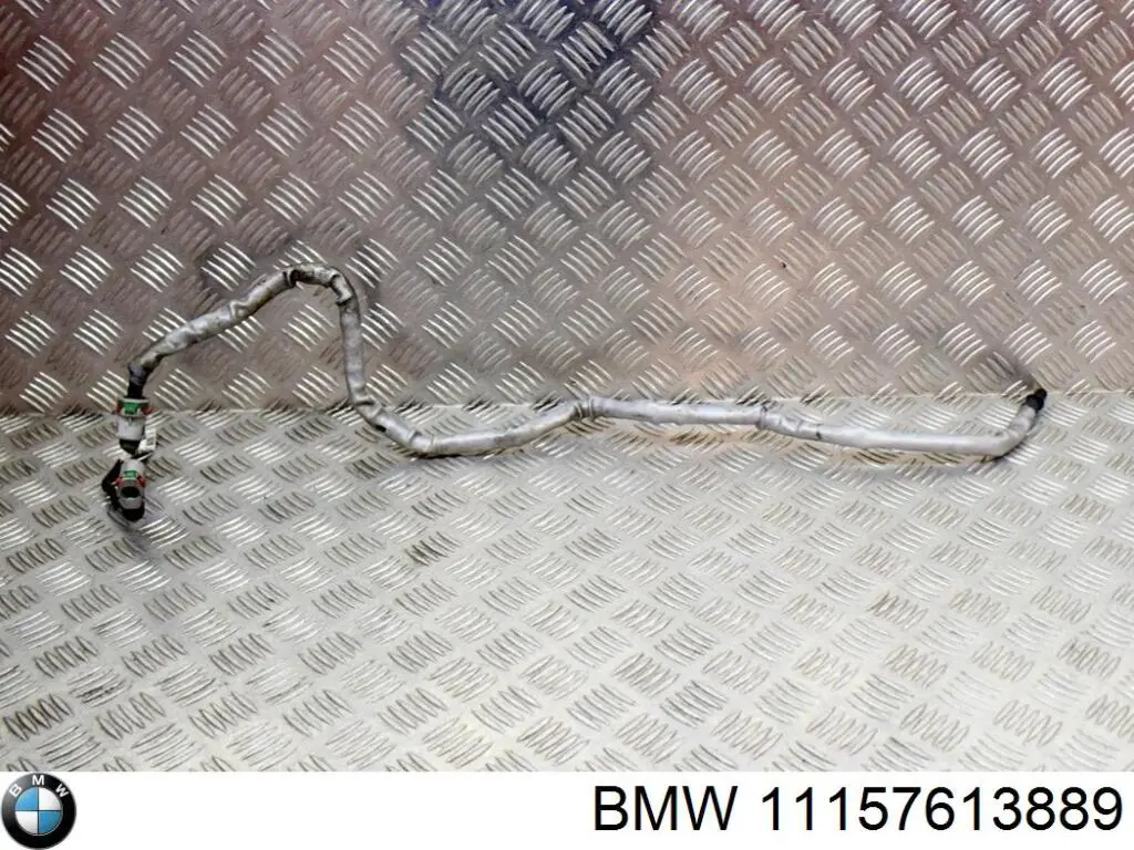 Купити 11157613889 BMW Шланг для видалення повітря