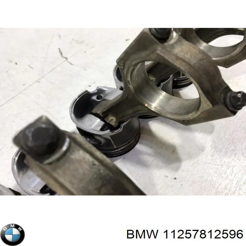 Купити 11257812596 BMW Поршень в комплекті на 1 циліндр, 1-й ремонт (+0,25)