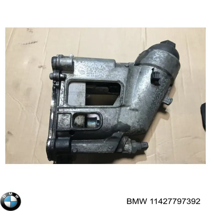 Корпус масляного фільтра BMW 11427797392 ціна, від 77.02 USD