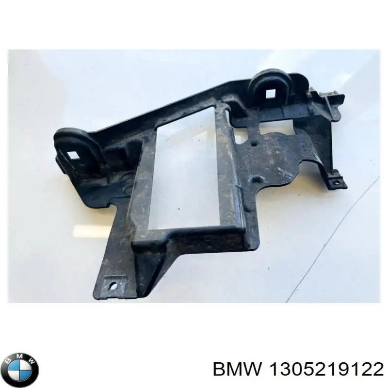 Купити A1305219122 Mercedes Кришка фари, задня