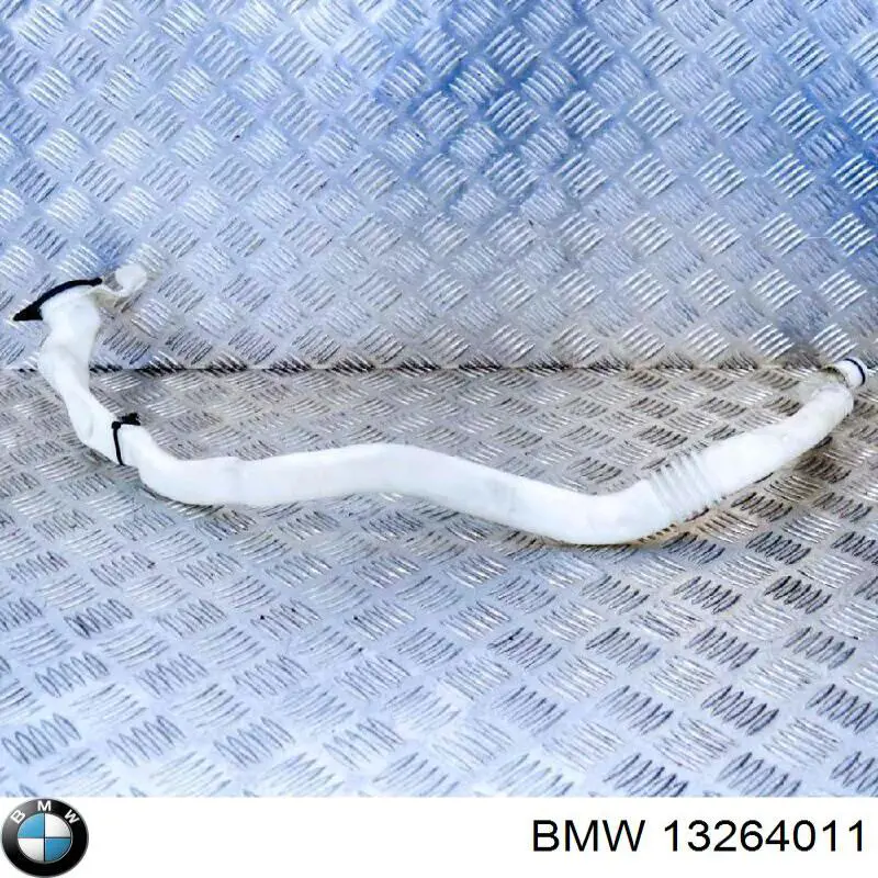 Трубка омивача фар на BMW 5 (F10)