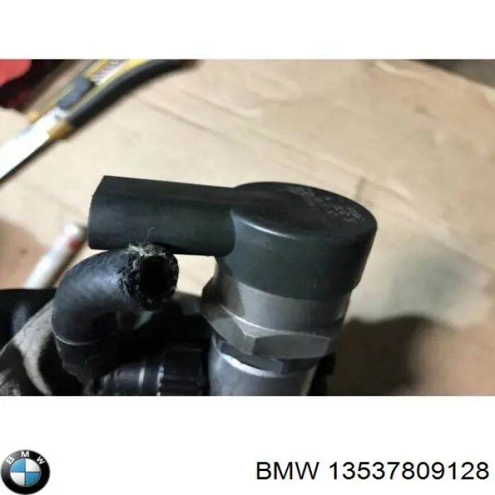 Рампа форсунок системи упорскування палива BMW 13537809128 ціна, від 14.11 USD