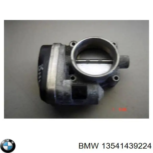 13541439224 BMW Дросільна заслінка в зборі