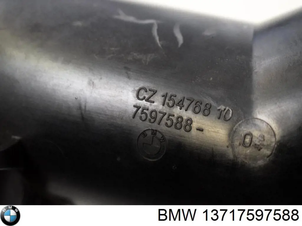 Шланг/патрубок интеркуллера 13717597588 BMW