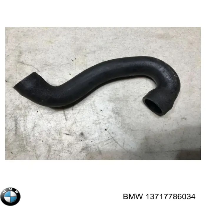 13717786034 BMW Шланг (патрубок) обігріву дросельної заслінки