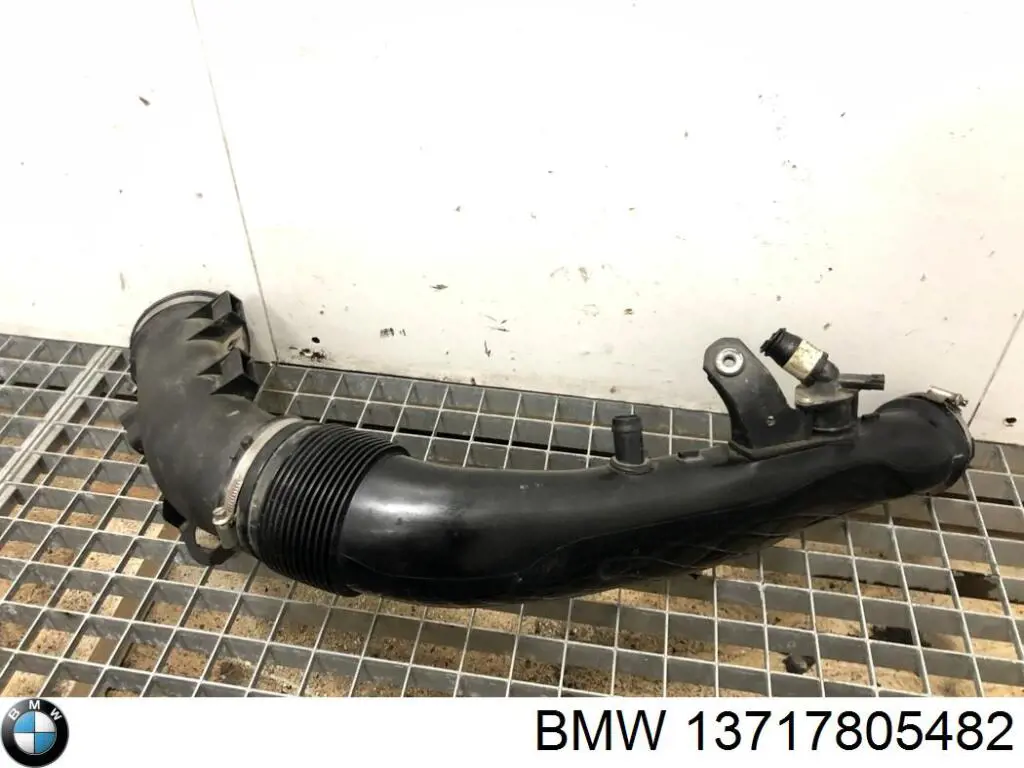 Головний патрубок витратоміра повітря (черепаха) BMW 13717805482 ціна, від 205.83 USD