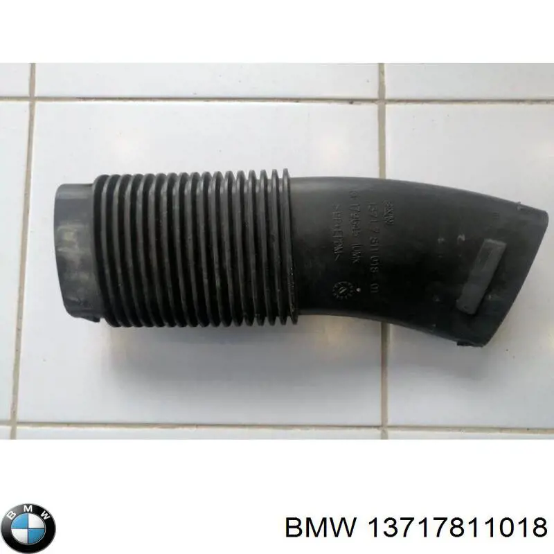 Головний патрубок витратоміра повітря (черепаха) BMW 13717811018 ціна, від 19.00 USD