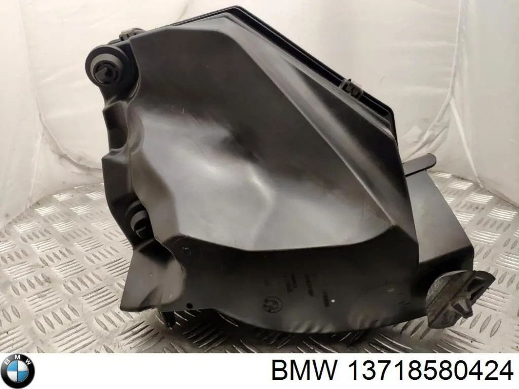 Корпус повітряного фільтра BMW 8580424 ціна, від 138.34 USD