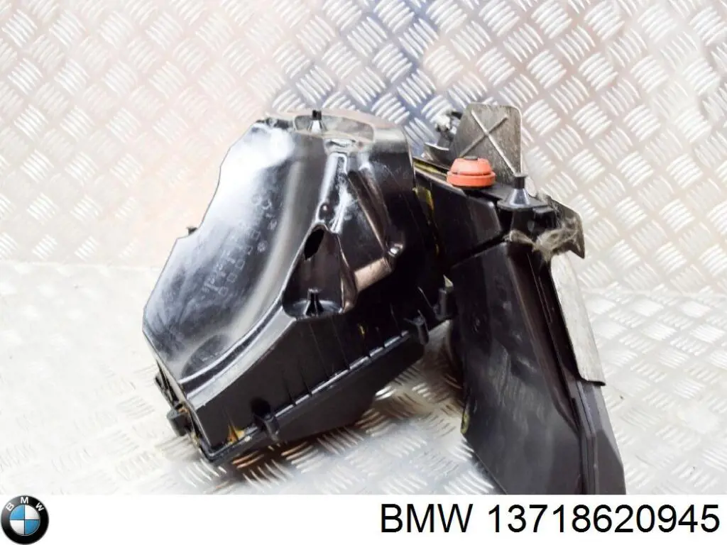 Купити 13718620945 BMW 