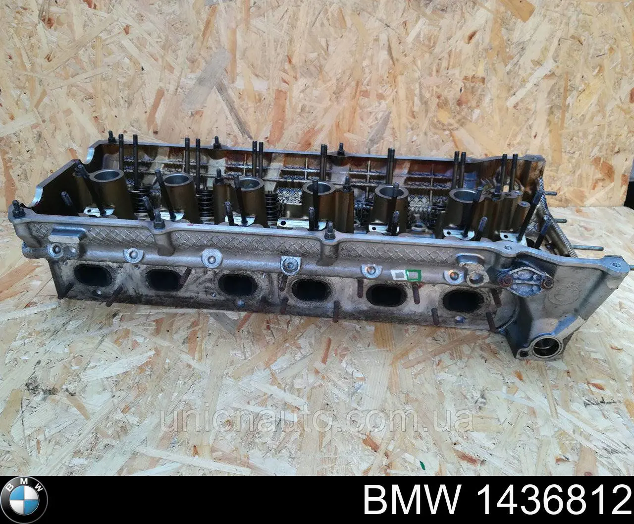 1436812 BMW Головка циліндрів