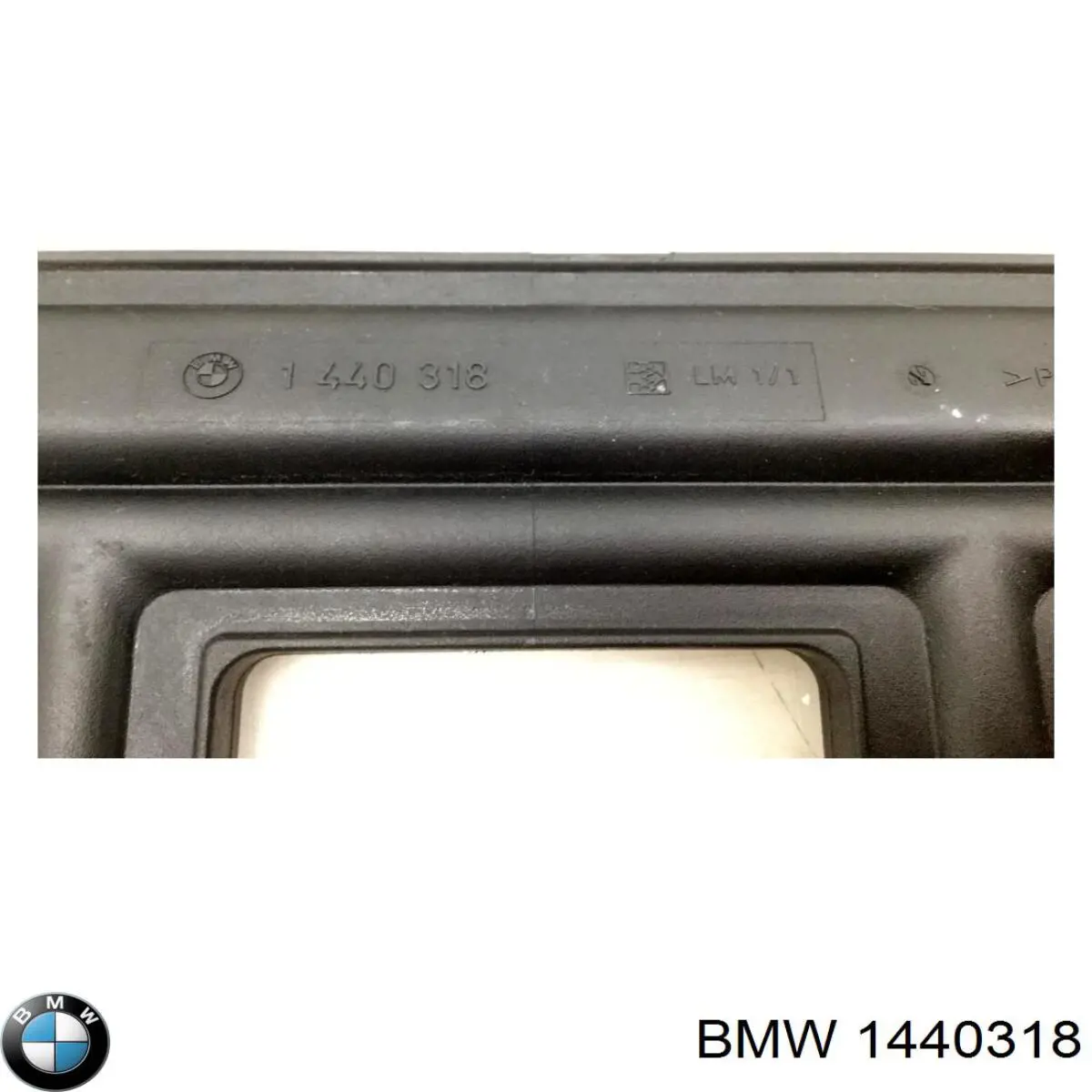 Трубка відводу картерних газів BMW 11611440318