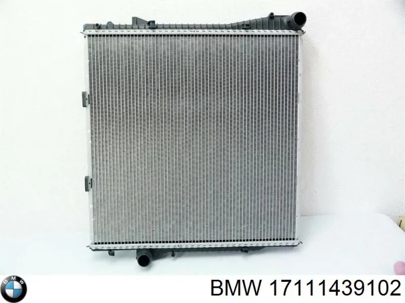 Купити 17111439102 BMW Радіатор двигуна