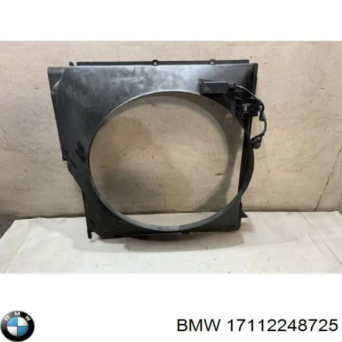 Дифузор (кожух) радіатора охолодження на BMW X5 (E53)