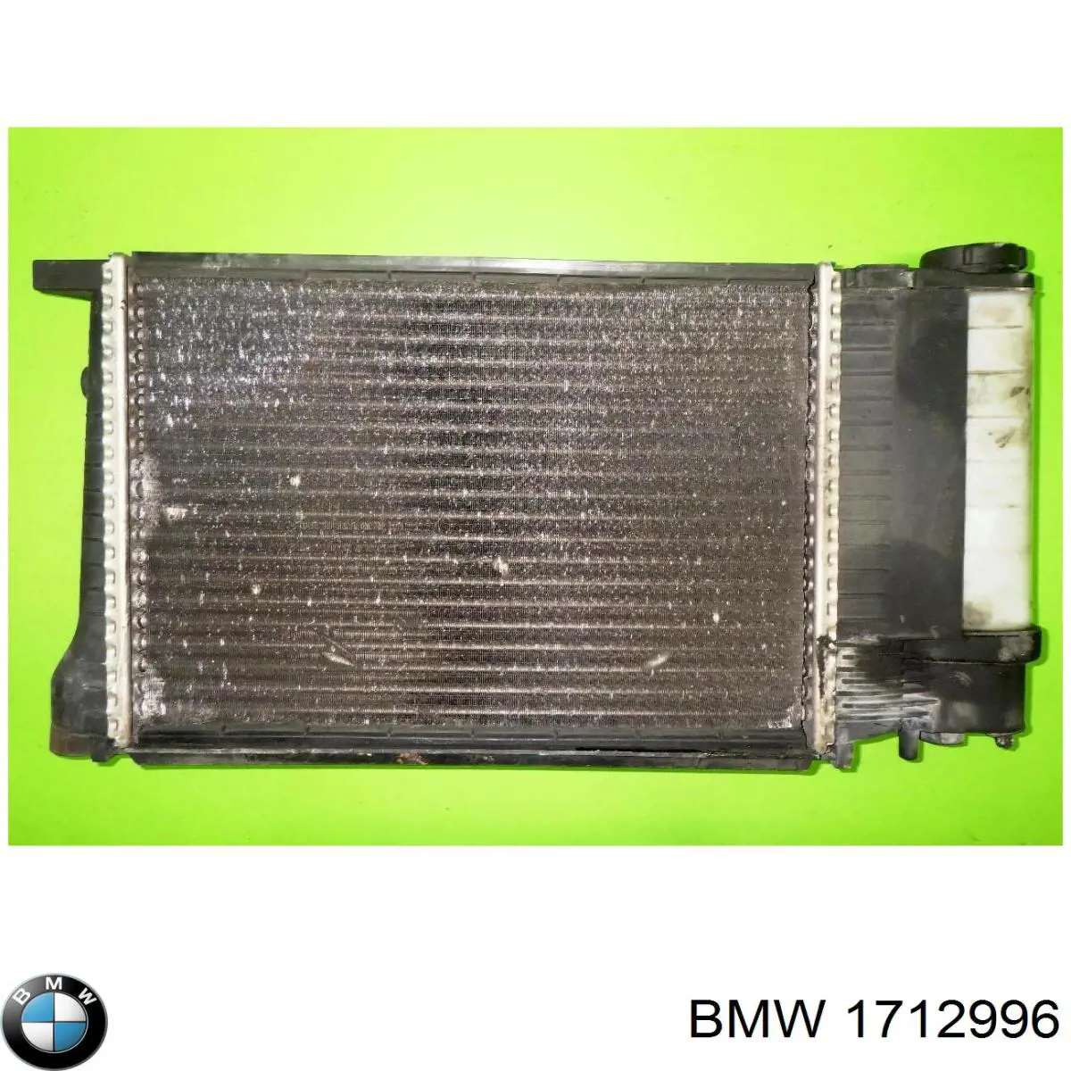 Купити 1712996 BMW Радіатор двигуна