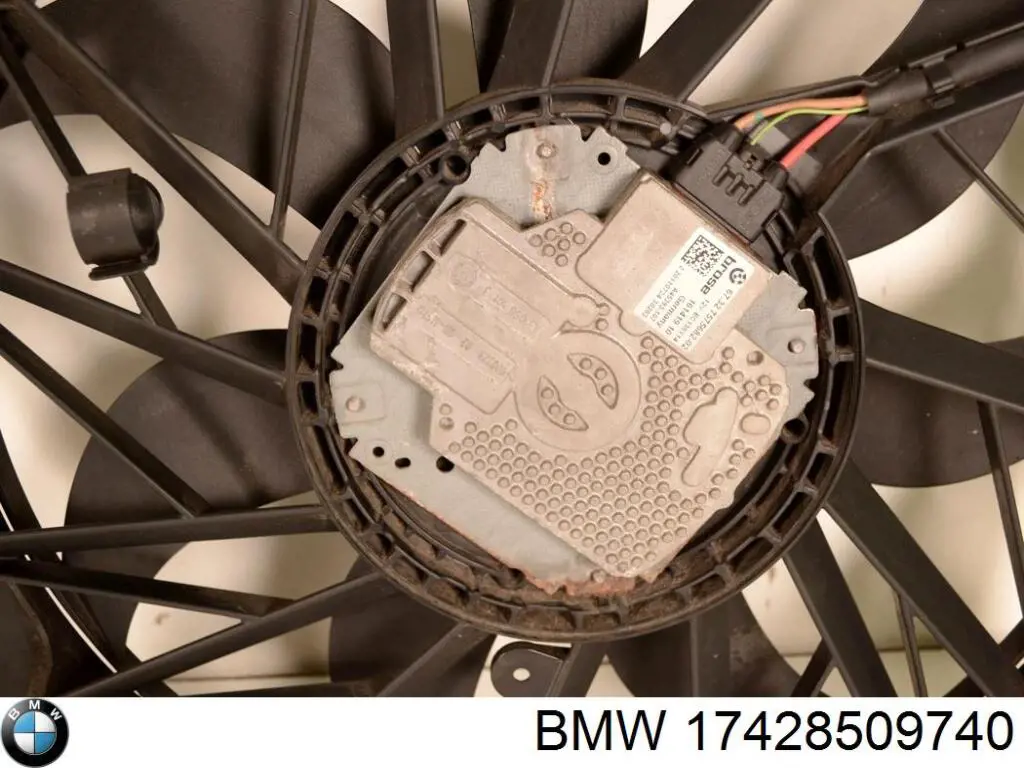 Купити 17428509740 BMW Електровентилятор охолодження в зборі (двигун + крильчатка)