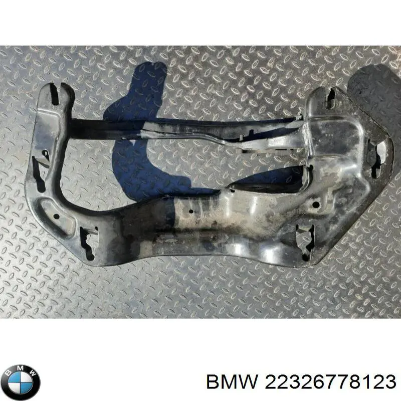 Балка кріплення коробки передач 6791859 BMW