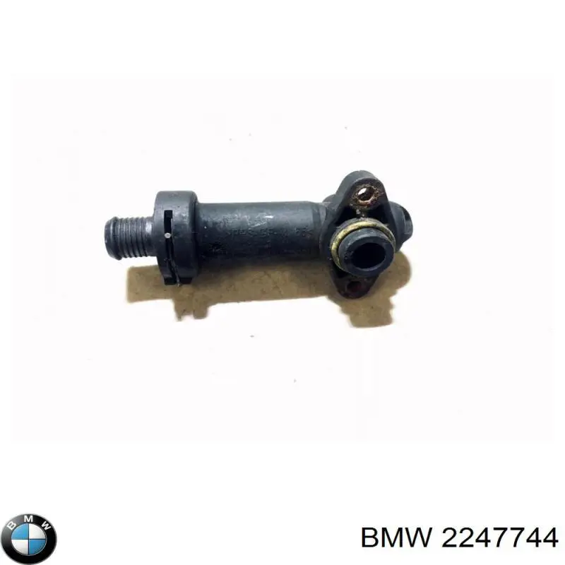 Купити 2247744 BMW Фланець системи охолодження (трійник)