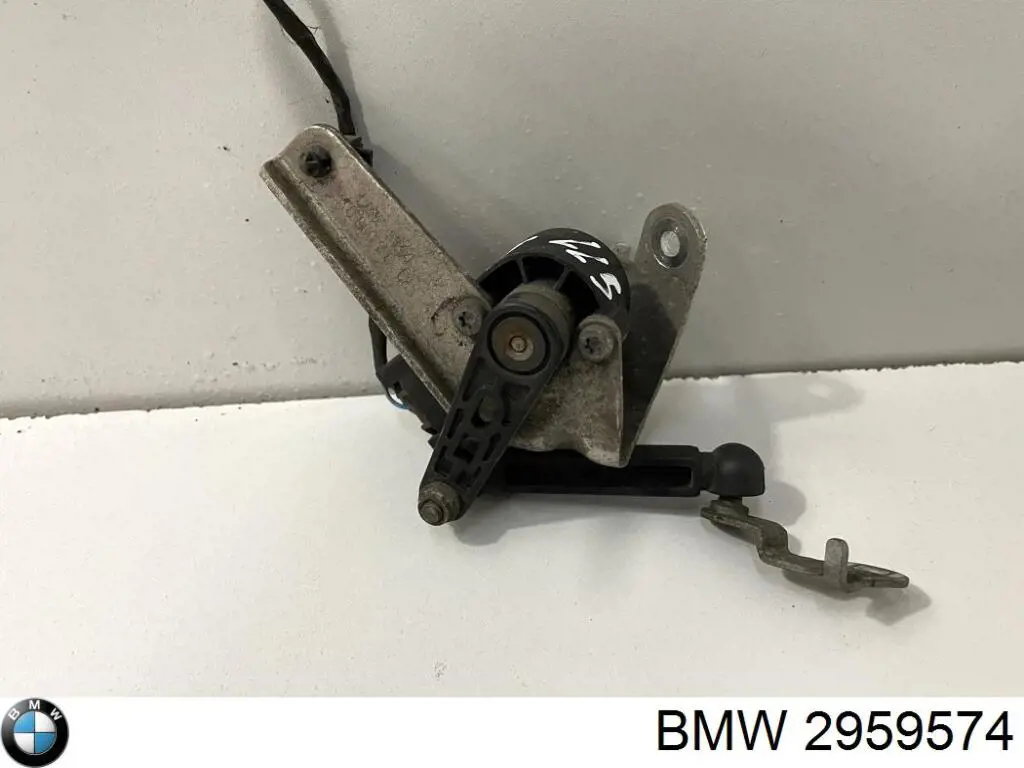 2959574 BMW Регулятор положення кузова задньої підвіски