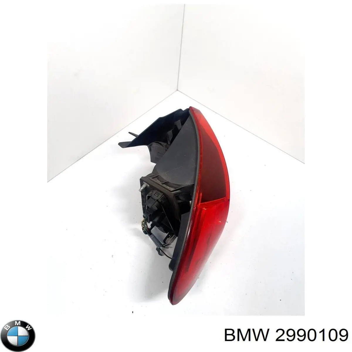 Задня ліва зовнішня фара Magneti Marelli 715104135000 ціна, від 81.79 USD