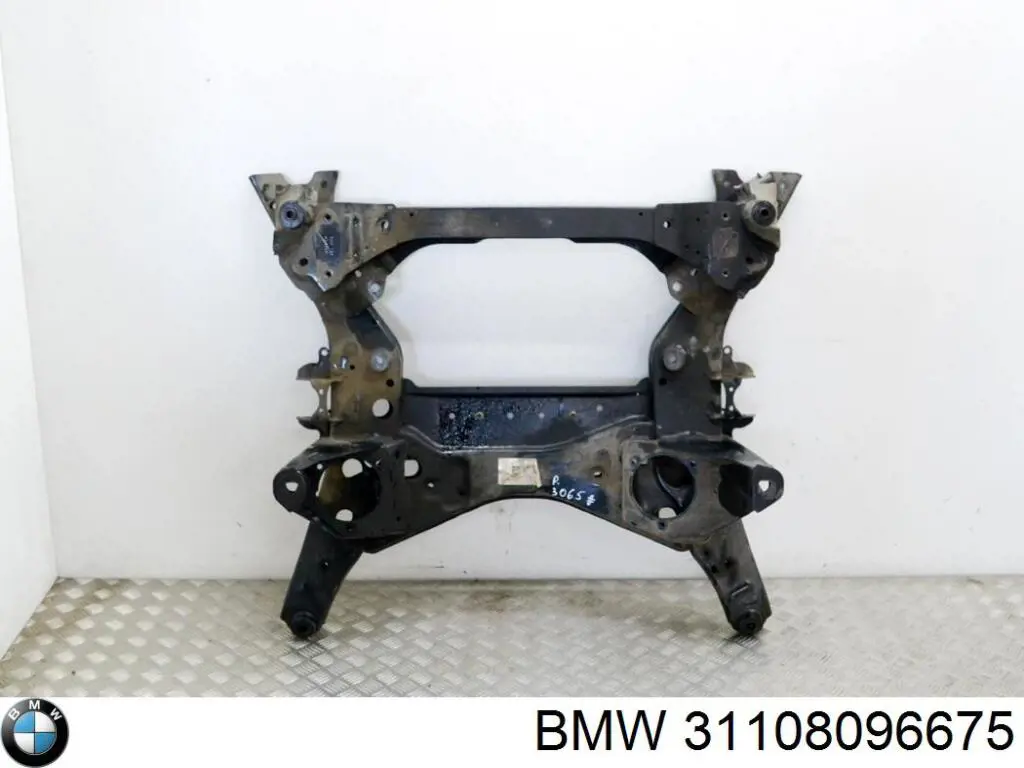 Підрамник передньої підвіски BMW 31108096675 ціна, від 1560.36 USD