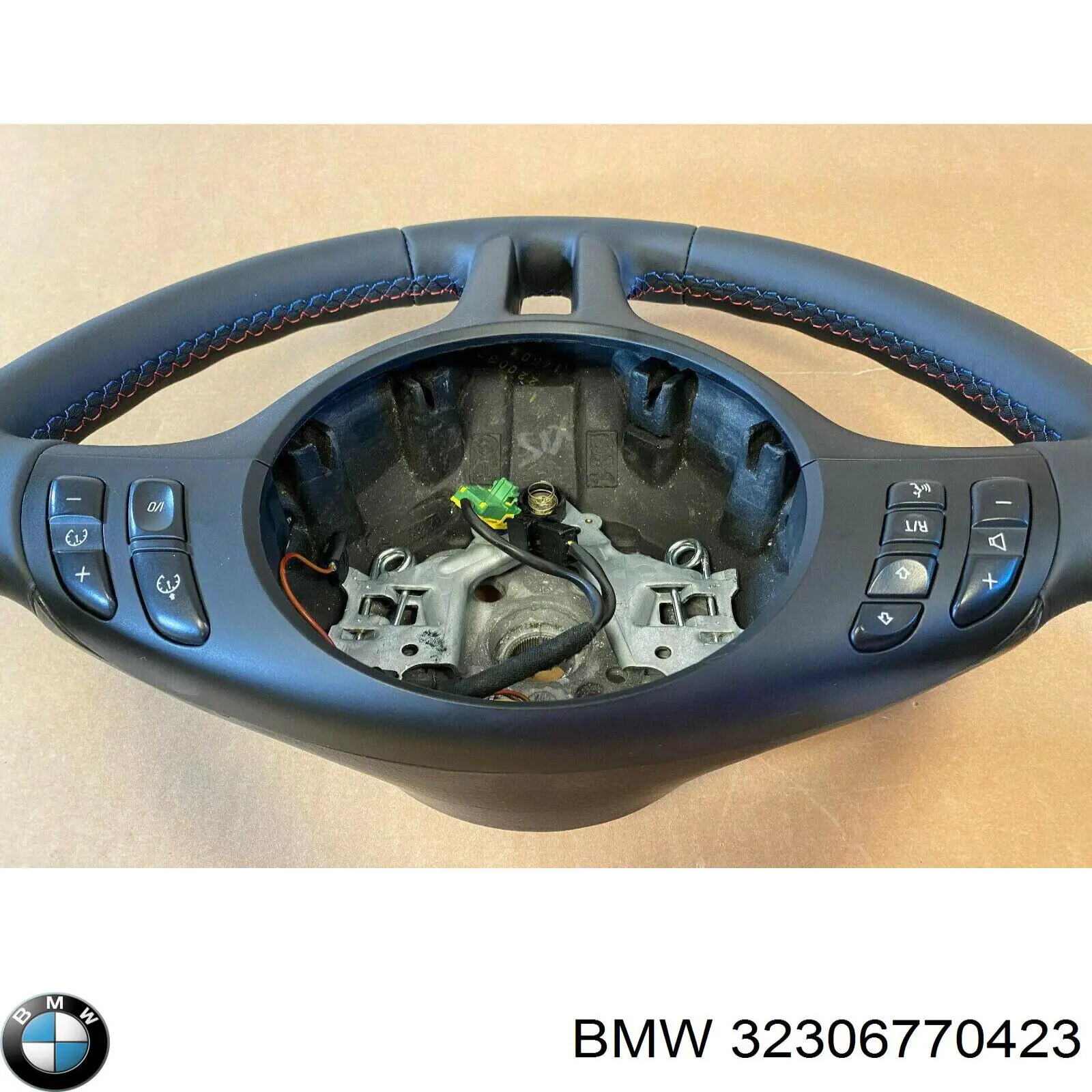 Руль BMW 32306770423