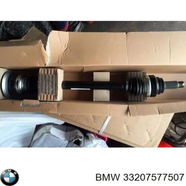 33207577507 BMW Піввісь задня, ліва