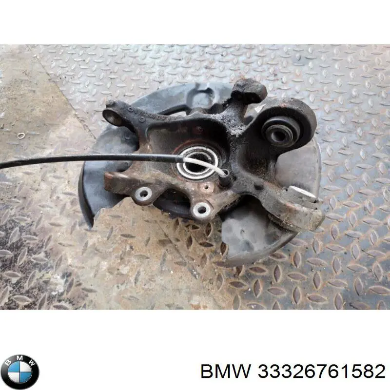 Цапфа - поворотний кулак задній, правий BMW 33326761582 ціна, від 60.80 USD