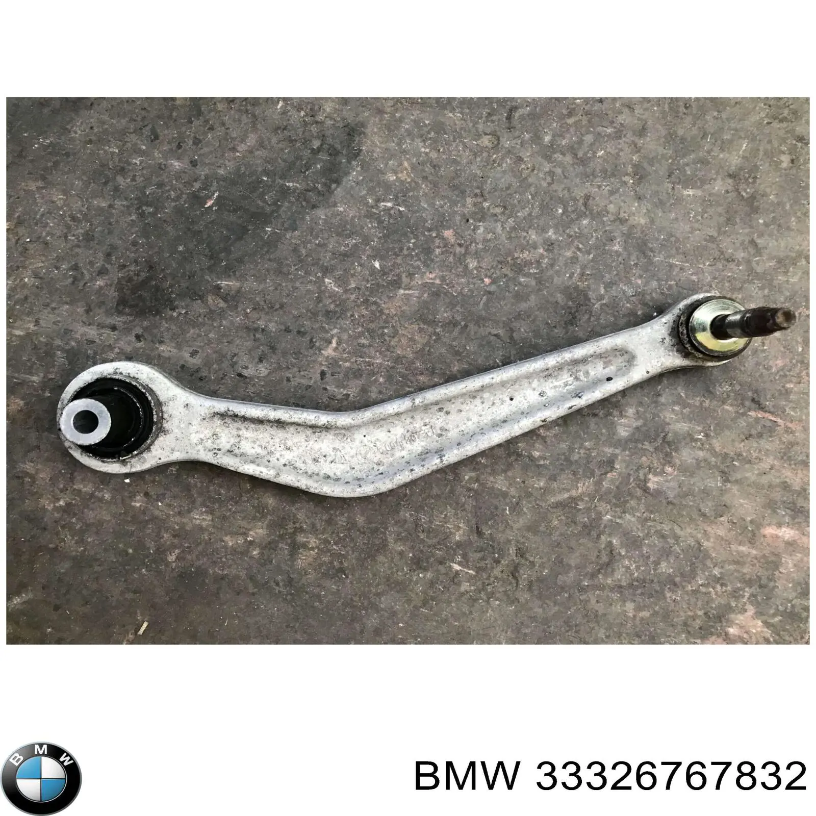 Купити 33326767832 BMW Важіль задньої підвіски верхній, правий