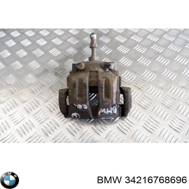 Купити 34216768696 BMW Скоба супорту переднього