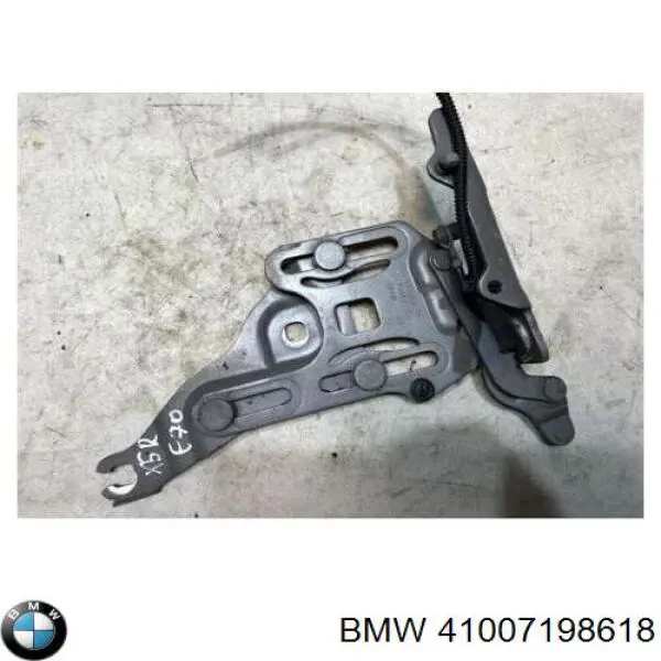 Завіса капота права на BMW X6 (E71)